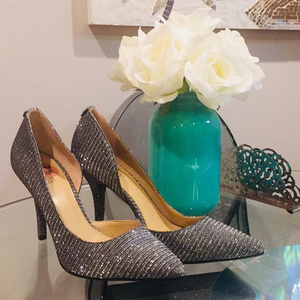Micheal Kors silver heels